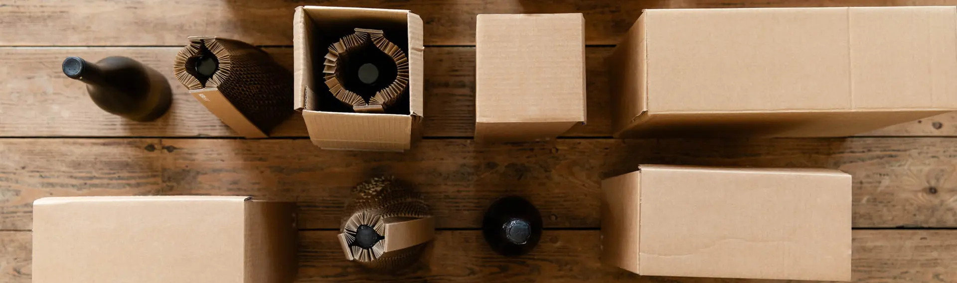 Flexi-Hex Fold Top Boxes and bottles from above